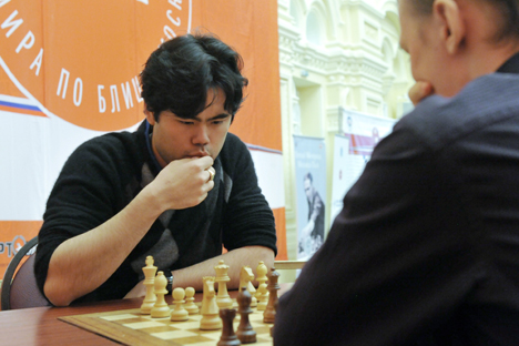 Grandmaster Hikaru Nakamura (L) taking part in the Men's World Blitz Chess Championship in 2010. Source: Sergei Pyatakov / RIA Novosti