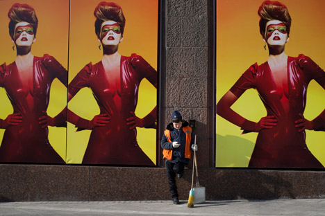 Following a cleanup of murky practices and more thorough regulation of Moscow's outdoor ad market, City Hall has earned a record $2.3 billion from an auction covering 60 percent of available space over the next 10 years. Source: AP