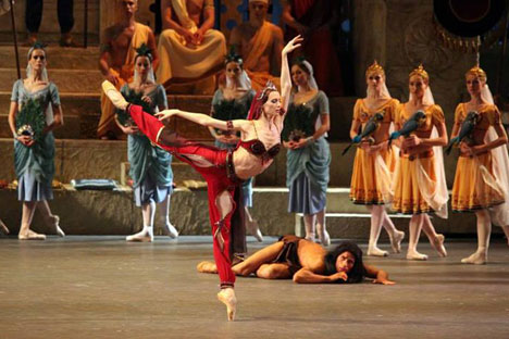 La Bayadère ballet on the stage of Bolshoi. Source: press photo