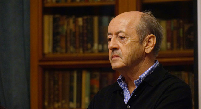 Billy Collins: “I think that poetry, probably, vividly shows us what we have in common.” Source: RBTH
