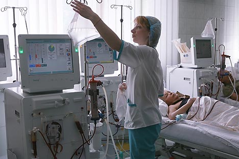 Should healthcare providers in Russia still lack necessary treatment techniques that are already in use in foreign clinics, treatment abroad is possible even at the expense of the Russian healthcare budget, after the acquisition of appropriate certificates. Source: RIA Novosti