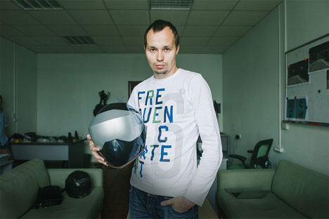 LiveMap CEO Andrei Artishchev with his navigation Motohelmet: Source: Press Photo