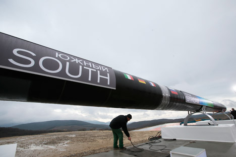 O South Stream, cuja capacidade será de 63 bilhões de metros cúbicos, atravessará o Mar Negro e chegará à Europa Foto: AP