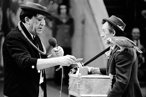 Clowns Yury Nikulin (left) and Mikhail Shuidin performing on the arena of the Moscow State Circus on Tsvetnoi Boulevard. Source: Valeriy Shustov / RIA Novosti