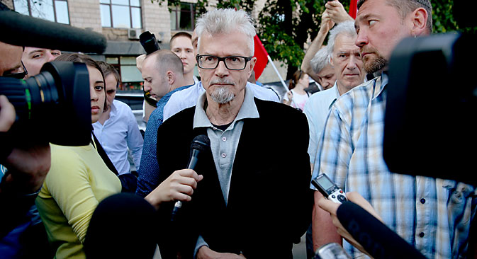 In 2009, Eduard Limonov declared the main goals of the Strategy-31 campaign to be the creation of a venue in Moscow where people could gather to fight for their rights and freedoms. Source: ITAR-TASS