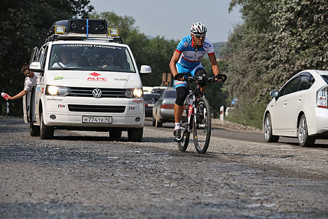 Der österreichische Radfahrer Wolfgang Fasching will in 24 Tagen von Wladiwostok nach Sankt Petersburg. Foto: Pressebild