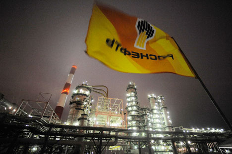 Rosneft Rusia akan membangun kilang minyak di Tuban, Indonesia, mulai 2019.