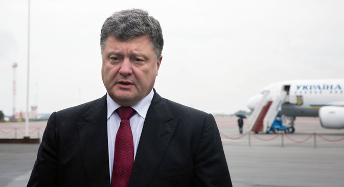 Petro Poroshenko: "The president's place is in Kiev today". ITAR-TASS