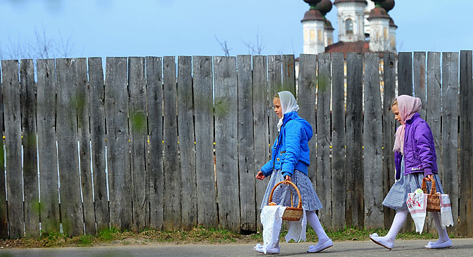 The fence, an attempt to limit that endless Russian space. Source: ITAR-TASS