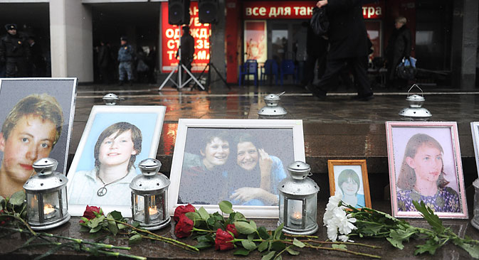 Photos of the victims of the 2002 Nord-Ost hostage crisis at the Dubrovka Theater in Moscow. Source: Photoshot / Vostok Photo