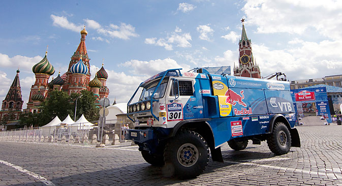 "KamAZ-Master" truck - the crew of pilot Airat Mardeev at the start of the "Silk Road" rally-raid on Red Square. Source: Vitaly Belousov / RIA Novosti