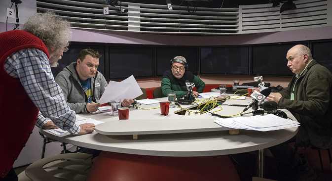 Alexander Plushchev (second from the left) in the Ekho Moskvy studio. Source: TASS