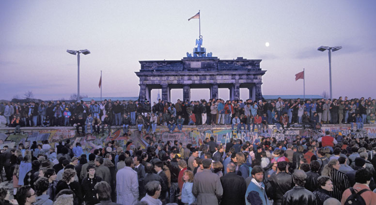 Berlin, 25 years ago. Source: Ullstein bild / Vostockphoto