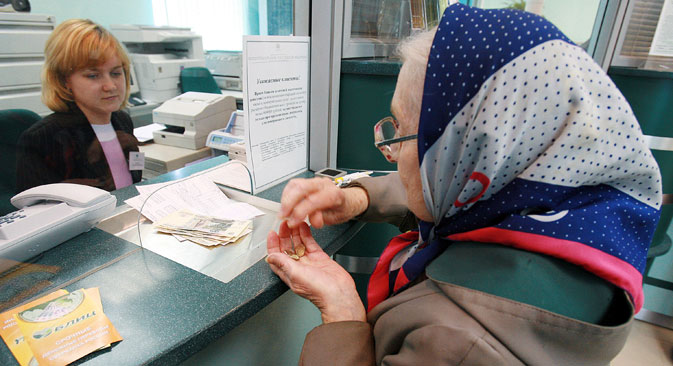The current pension system, which was introduced in Russia in 2003, gives citizens an opportunity to manage part of their pension savings, thereby influencing the size of their future pensions. Source: Ruslan Krivobok / RIA Novosti