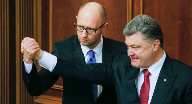 Ukrainian President Petro Poroshenko (right) and Prime Minister Arseniy Yatsenyuk. Source: EPA