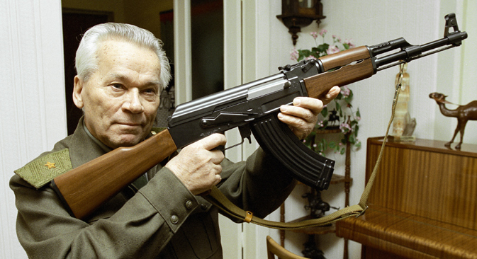 Mikhail Kalashnikov, world famous inventor, with an AK-47 assault rifle, 1997. Source: Vladimir Vyatkin / RIA Novsoti