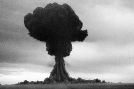The first soviet atomic bomb test, first lightning, Semipalatinsk test site area, Aug. 29, 1949. Source: Getty Images