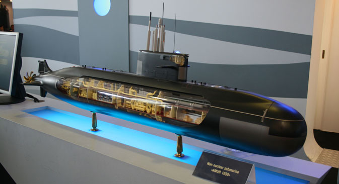 Compared to other non-nuclear submarines, the Amur-1650 is distinguished by its low sound emission and equipment that allows it to detect insignificant sounds emitted by other vessels. Source: Wikipedia.org