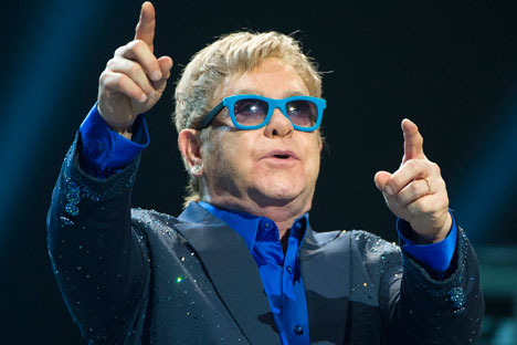 Boatos de reunião entre Pútin e Elton John circulam desde setembro passado