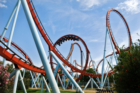 La atracción Dragón Khan en PortAventura. Fuente: Maite Montroi.