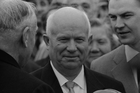 Nikita Jrushchov, el dirigente de la Unión Soviética durante una parte de la Guerra Fría. Desempeñó las funciones de Primer Secretario del Partido Comunista de la Unión Soviética entre 1953 y 1964 y como Presidente del Consejo de Ministros, de 1958 a