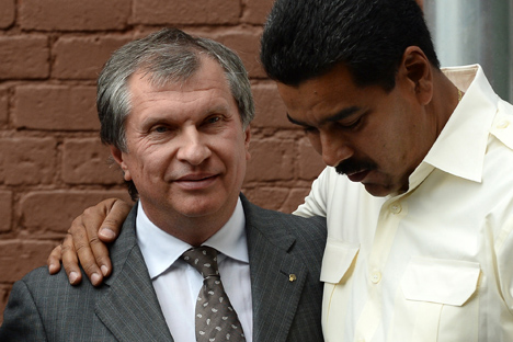 Presidente da Rosneft, Igor Sêtchin, encontra-se com o venezuelano Nicolás Maduro em Moscou