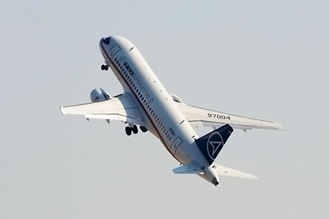 La administración del presidente ruso podría adquirir hasta cuatro aeronaves de este modelo. Fuente: Sukhoi.org