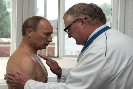 Putin se somete a una exploración médica. Fuente: AP.
