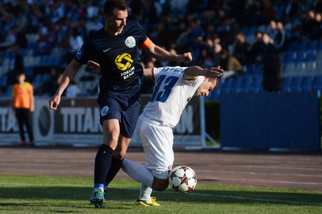 Tarviya Simferópol y FC Sevastopol jugaron en abril el último derbi de Crimea en la liga ucraniana. Fuente: Konstantín Chalábov / Ria Novosti
