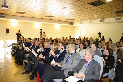 Momento de la reunión de los académicos en Madrid. Fuente: Elena Lukicheva.