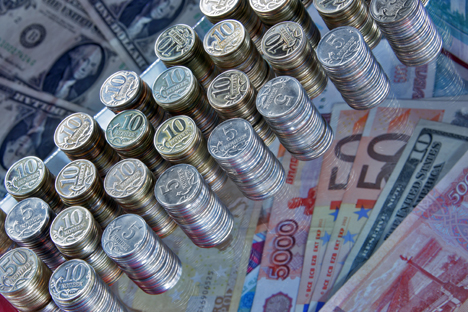 Además del impacto directo ha tenido lugar una devaluación del rublo y el consiguiente aumento de la inflación. Fuente: Ria Novosti
