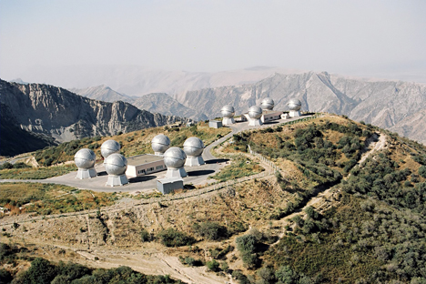 El sistema optoelectrónico de reconocimiento de objetos espaciales Oknó (“ventana") situado en las montañas de Tayikistán. Fuente: TASS / Oleg Davídov