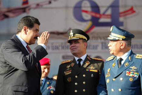 El presidente Nicolás Maduro en el acto de salutación de la Fuerza Armada Nacional Bolivariana. Fuente: Ministerio de Información y Comunicación de Venezuela