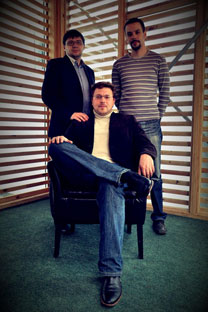 De gauche à droite : Dmitri Chouvaev, Andreï Klimenko, Alexeï Klimenko. Crédit photo : Pressphoto