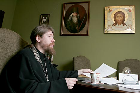 Depuis déjà plusieurs mois, le livre d'archimandrite Tikhon Chevkounov « Saints impies » conserve sa place au rang des meilleures ventes dans les grandes librairies moscovites. Crédit photo : Itar-Tass