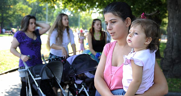 Être parent constitue un défi à tous les égards. Crédit photo : Itar-Tass