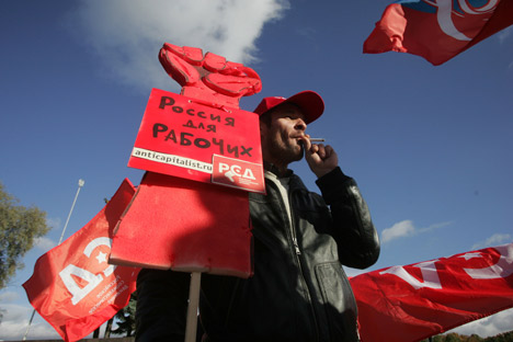 Les syndicalistes de Saint-Pétersbourg protestent contre la réforme du code du travail. Crédit : PhotoXPress