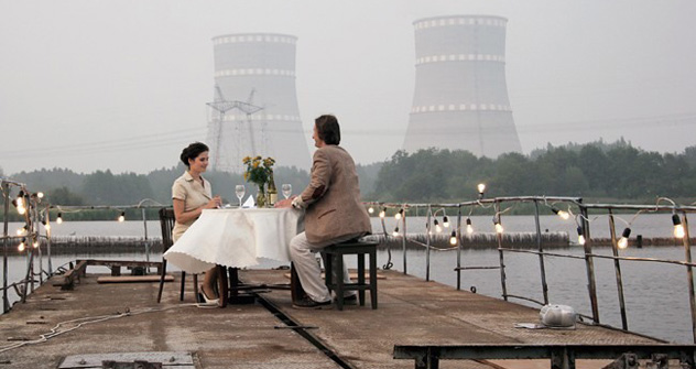 Ivan atomique, de Vassili Barkhatov, est une comédie passable visiblement destinée à rassurer le public russe sur l’innocuité de l’énergie nucléaire. Source : kinopoisk.ru