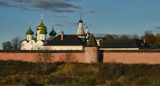 Dans les temps anciens, Vladimir était entouré d'une muraille et d'un fossé. Crédit : Oleg Serdetchnikov
