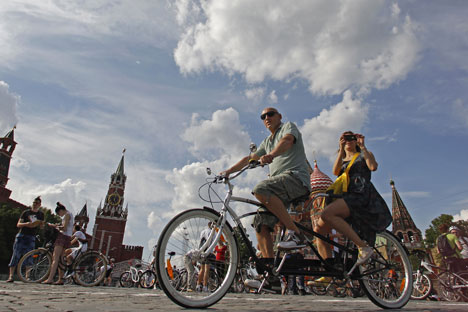Moscou a imaginé un nouveau concept : le « vélo-politain » (jeu de mots avec « métropolitain »), qui prévoit entre autres des pistes cyclables le long de la rivière Moskva.Crédit photo : Reuters