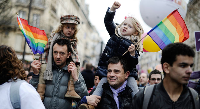 Parmi ces pays, les premiers à adopter des enfants russes, selon les statistiques de 2011, sont l’Espagne, la France et le Canada. Crédit : AFP/East News