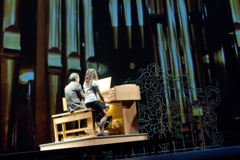 Le nouvel orgue du Bolchoï, fabriqué par l’entreprise allemande Glatter-Goetz, a été installé sur la scène principale du théâtre du Bolchoï. Crédit : Itar-Tass