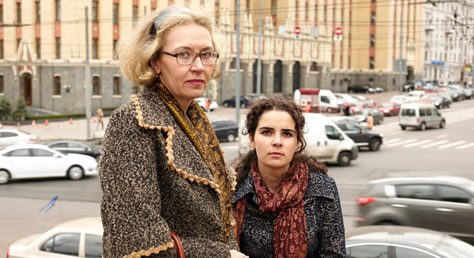 Nadejda avec une de sa fille. Crédit : Elena Potchetova
