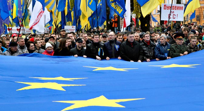 Die Entscheidung des Präsidenten die Unterzeichnung des Assoziierungsabkommens mit der Europäischen Union abzulehnen rufte in der Ukraine landesweite Proteste hervor. Foto: EPA/ITAR-TASS