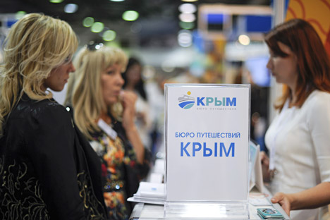 Crimea travel agency, reads the sign. Source: ITAR-TASS