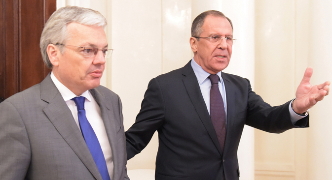 Didier Reynders (à gauche) et Sergueï Lavrov. Crédit : Edouard Pesov