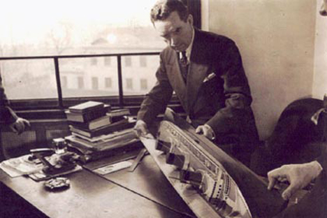 Vladimir Yourkevitch dans son bureau.