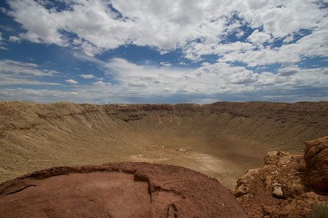 Istraživači Ruske akademije znanosti privode kraju dugogodišnje eksperimente u kojima su rekonstruirani uvjeti bombardiranja drevne Zemlje meteoritima. Fotografija iz slobodnih izvora.