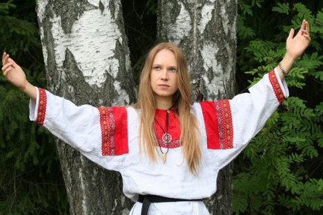 Marija Arhipova: vrela slavenska krv i glas predaka. Izvor: arkona-russia.com