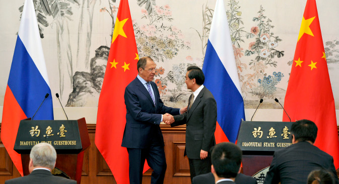 Ruski ministar vanjskih poslova Sergej Lavrov i njegov kineski kolega Wang Yi sastali su se 15. travnja. Izvor: Reuters